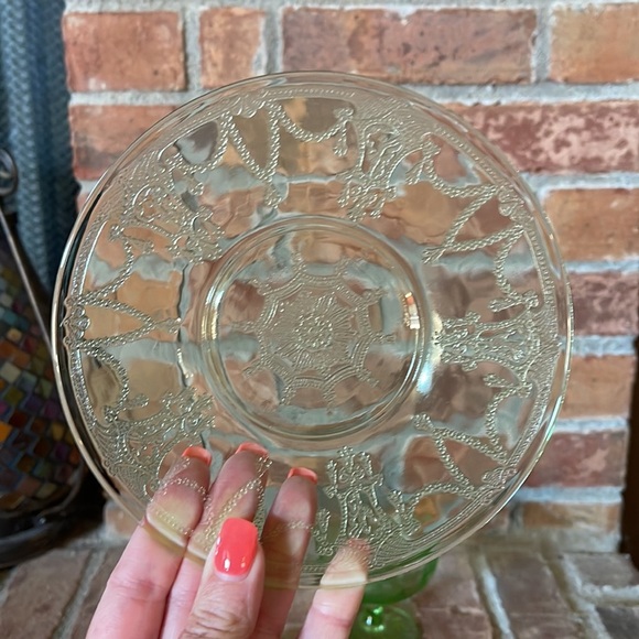 Vtg Anchor Hocking Depression Glass Cameo Plates and Sherbert/Dessert Cups - Picture 2 of 7